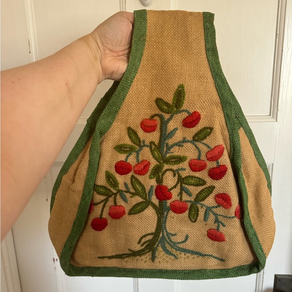Vintage 1960s jute burlap embroidered fruit apple cherry tree bag. - Picture 2 of 14